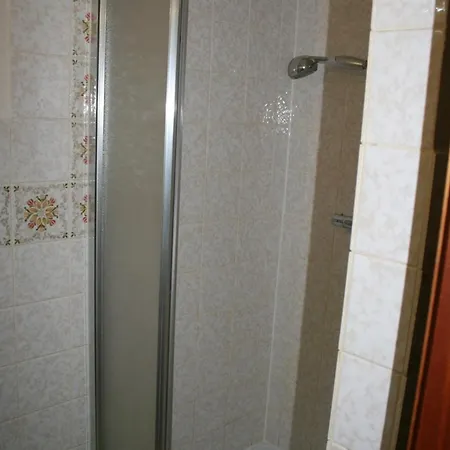 Fels- Und Seenland 公寓